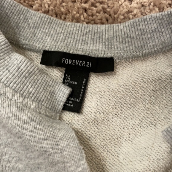 Forever 21 v neck sweater - Picture 3 of 3